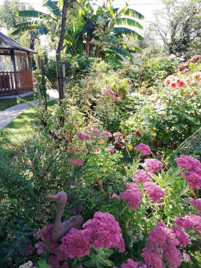 Les Petites Chapelles Bed and breakfast *