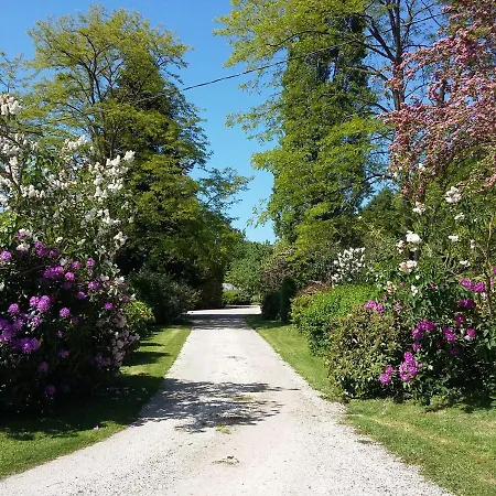 Les Petites Chapelles Bed & Breakfast Saint-Pierre-de-Plesguen Exterior photo