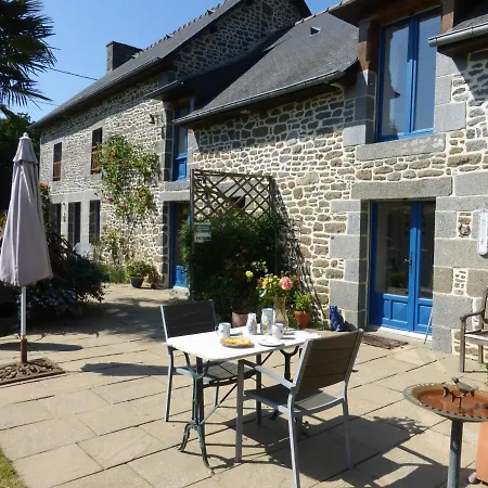 Les Petites Chapelles Bed & Breakfast Saint-Pierre-de-Plesguen Exterior photo