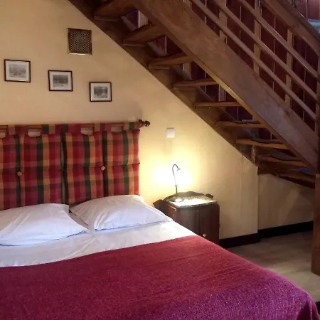 Les Petites Chapelles Bed & Breakfast Saint-Pierre-de-Plesguen Exterior photo