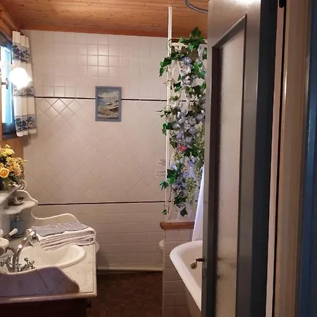 Les Petites Chapelles Bed & Breakfast Saint-Pierre-de-Plesguen Exterior photo